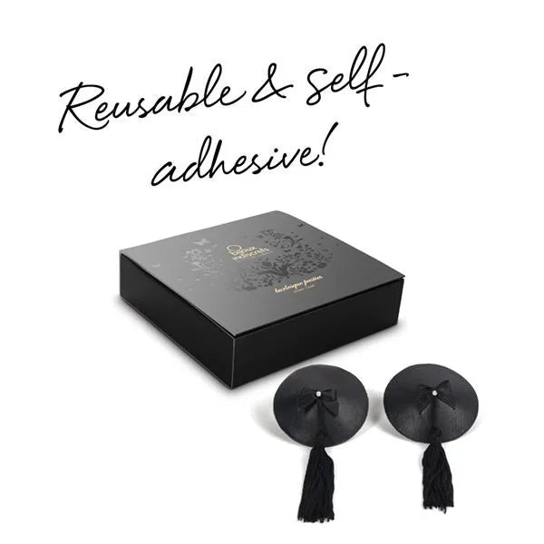 Cache-tétons burlesque noirs avec pompons strass, élégants et réutilisables, présentés dans un coffret cadeau.
