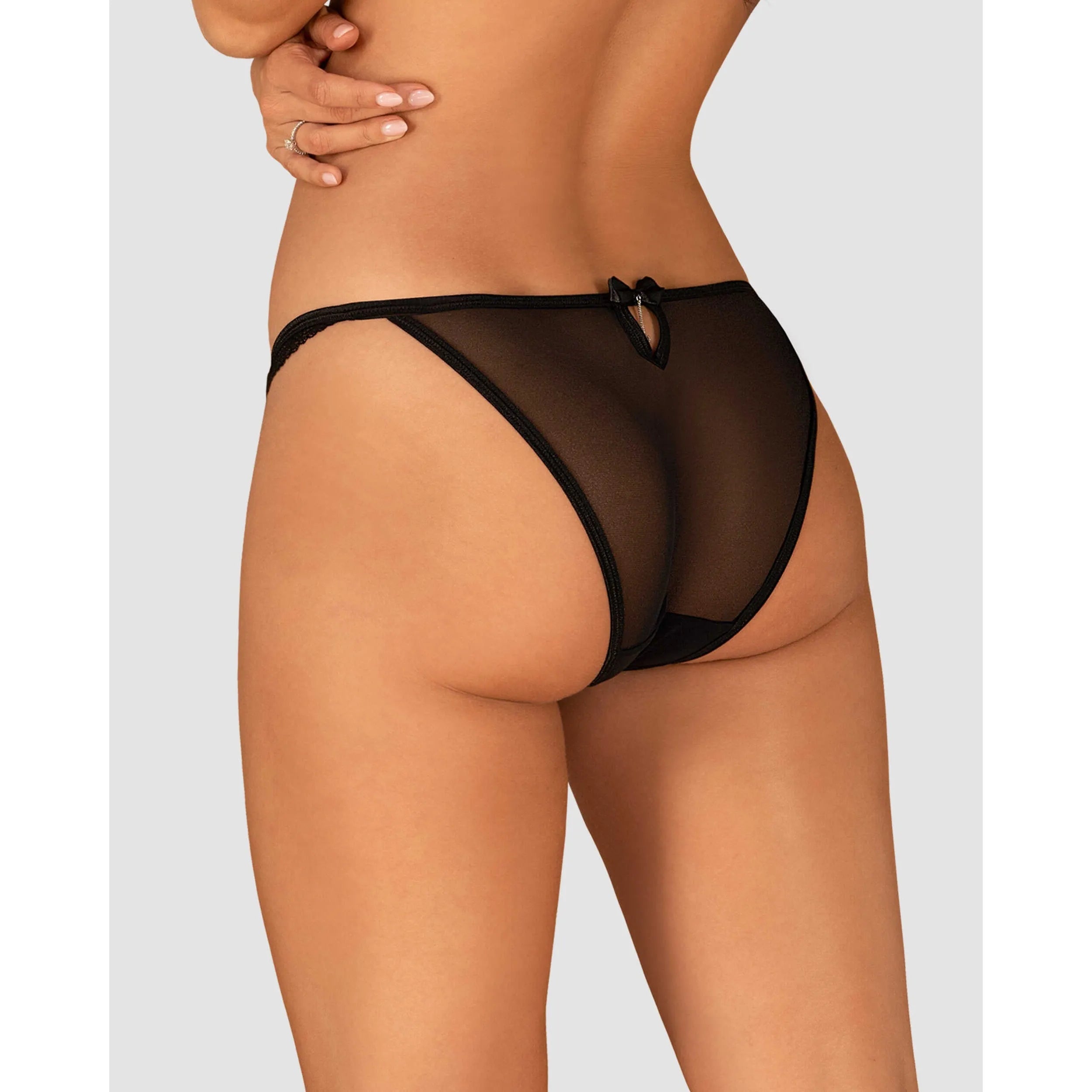 Culotte noire en dentelle transparente Ivannes, design élégant et chic, détails raffinés, confort et sensualité.