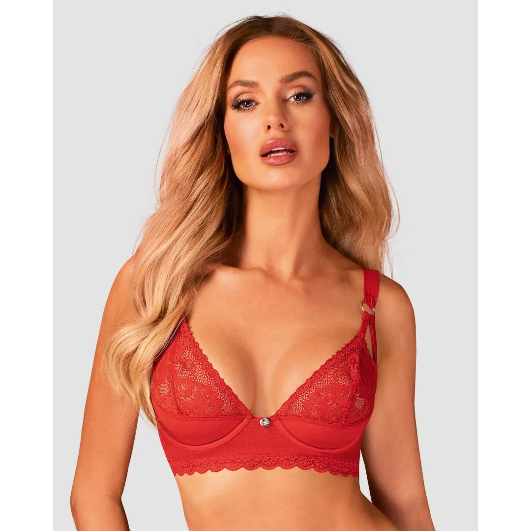 Soutien-gorge rouge Belovya, armatures, bijou argenté, coupe sensuelle, soulève et soutient le buste élégamment.