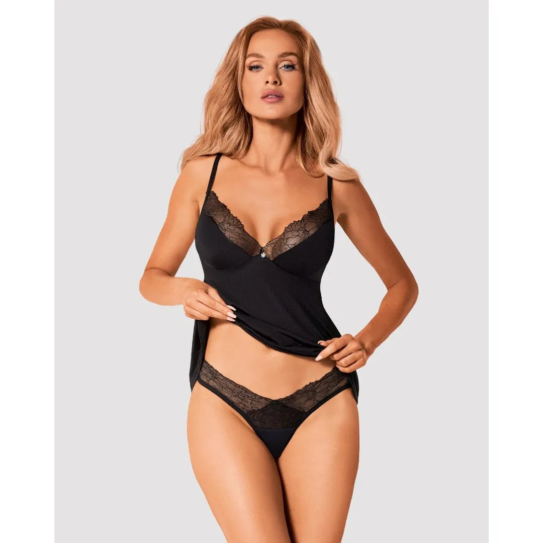 Ensemble lingerie noir Bella Rou avec broderie florale en tulle, top et culotte élégants, sublimant la féminité.