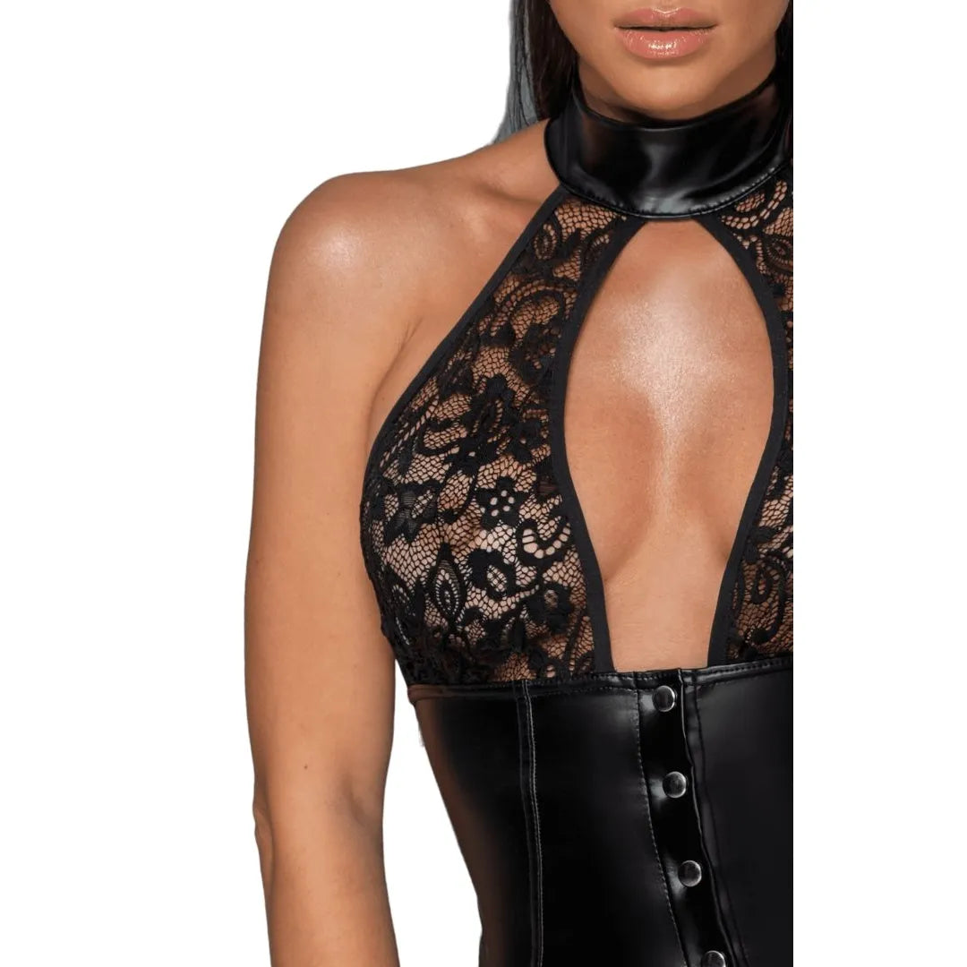 Robe courte dos nu en powerwetlook dentelle élastique boutons