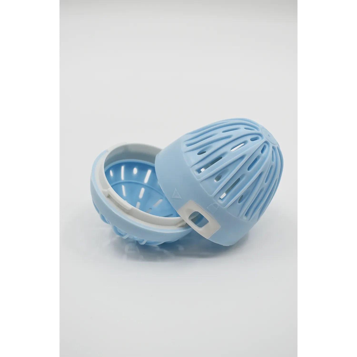 Boule de lavage bleue ouverte avec recharge, sans odeur, écologique, hypoallergénique, pour machine à laver.