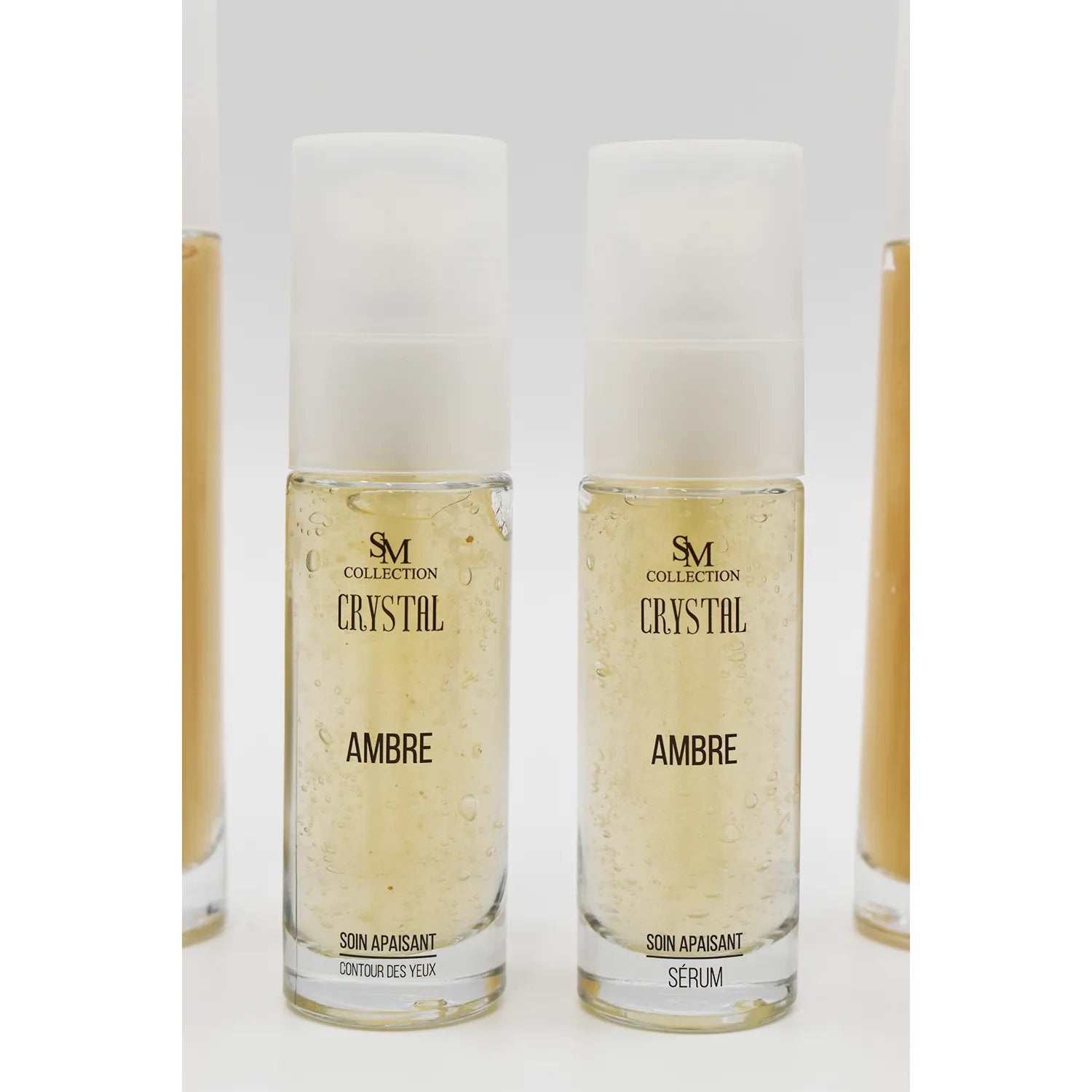 Flacon de crème jour anti-âge 50ml, couleur ambre, avec pompe blanche, pour peau sensible, enrichi en poudre d'ambre.