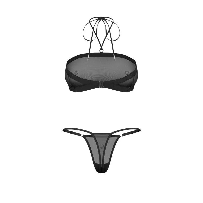 Ensemble lingerie noir maille recyclée avec anneaux métal, design moderne et sensuel, vue de dos.