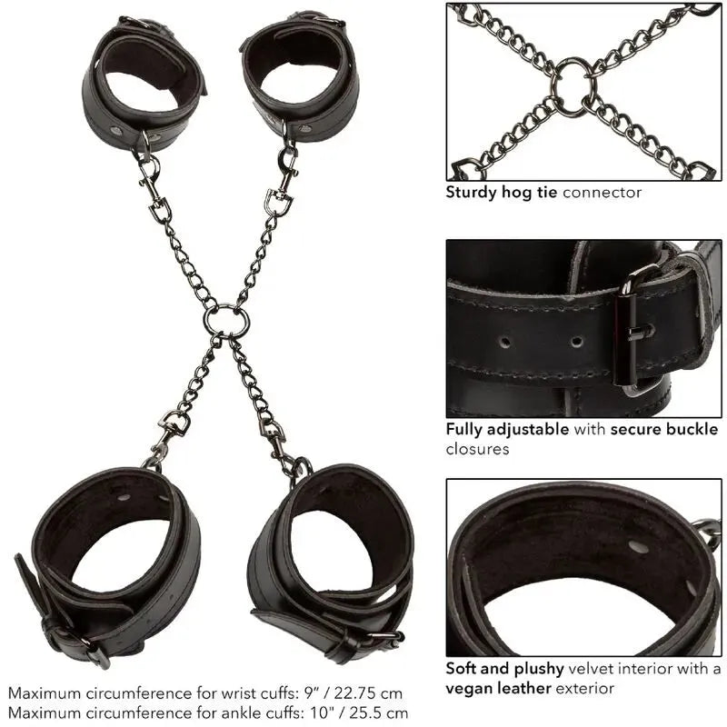 Accessoire BDSM en cuir végétalien noir avec menottes réglables, intérieur velours, connecteur robuste en métal.