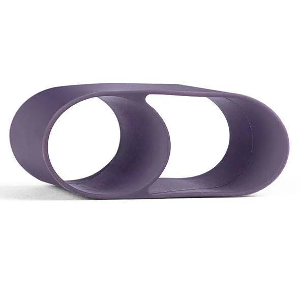 Accessoire violet waterproof, design circulaire, pour vibromasseur mains libres rechargeable, plaisir intime innovant.