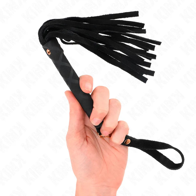 Accessoire BDSM en cuir noir, poignée tressée, lanières souples, personnalisable, haute qualité, élégance et fonctionnalité.