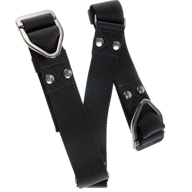 Attache BDSM noire en nylon robuste avec anneaux en acier inoxydable, idéale pour retenue des biceps.