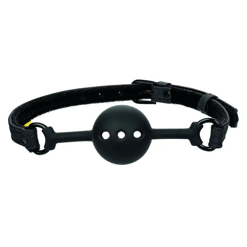 Bâillon boule noir en silicone respirant avec lanières en cuir végétalien et boucle réglable pour jeux de retenue.