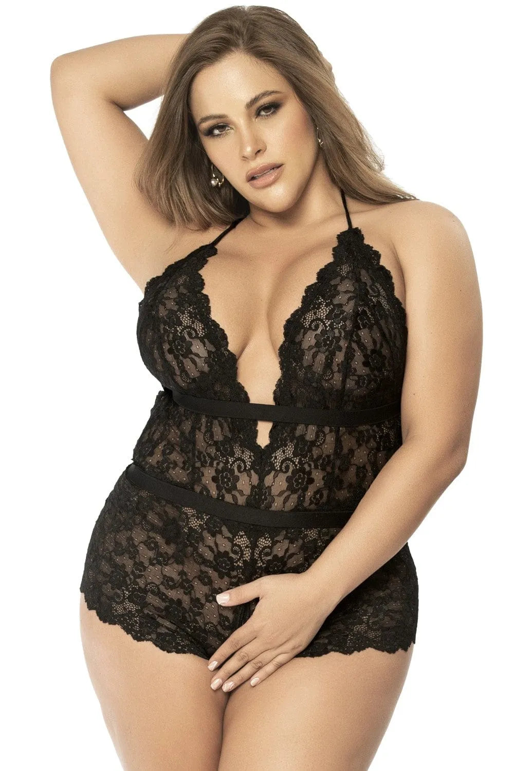 Body grande taille noir en dentelle florale dos nu, design séduisant et romantique, parfait pour soirée spéciale.