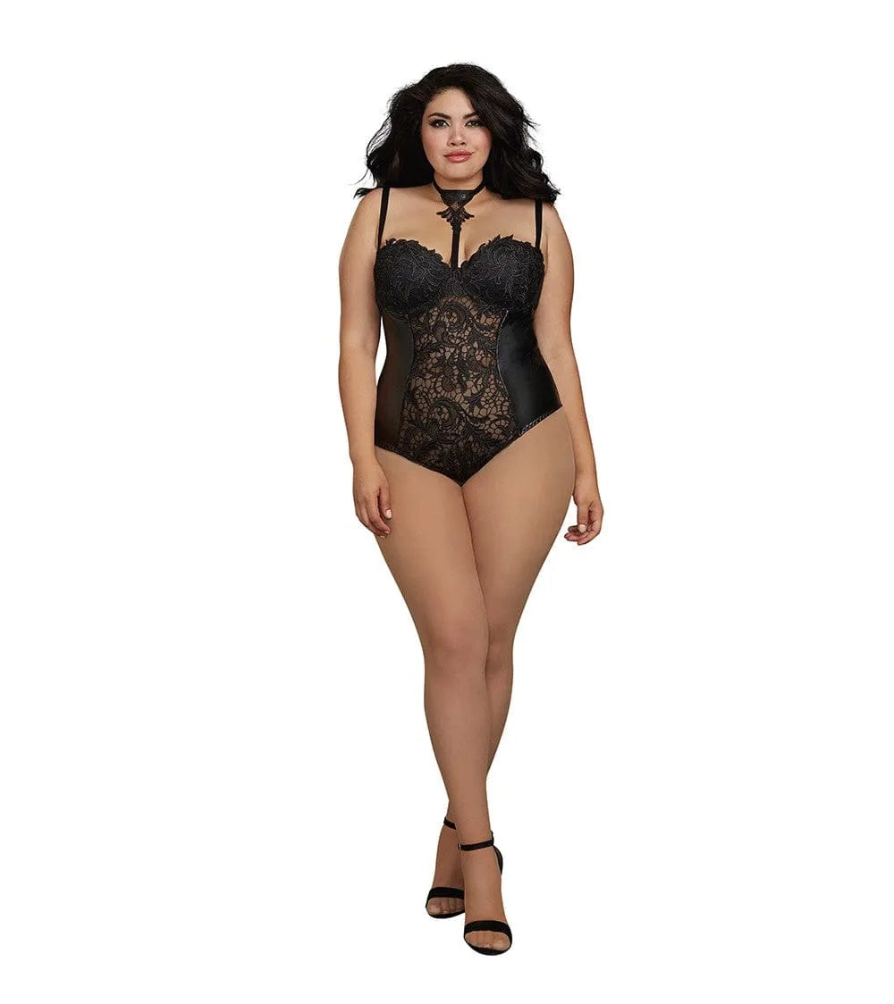 Body string grande taille en dentelle noire avec bretelles réglables et bonnets moulés, élégant et séduisant.