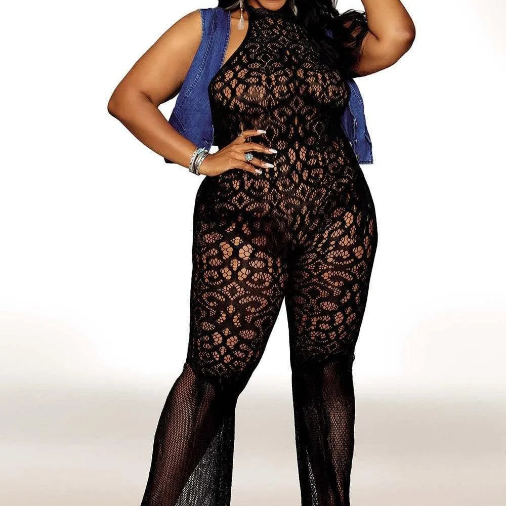 Bodystocking grande taille résille noire dos nu, dentelle crochet, col licou, élégant et sensuel pour séduction et confort.