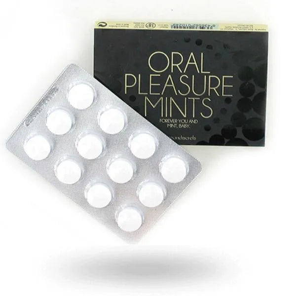 Bonbons mentholés sans sucre en plaquette, emballage noir, pour une fraîcheur intense lors de moments intimes.