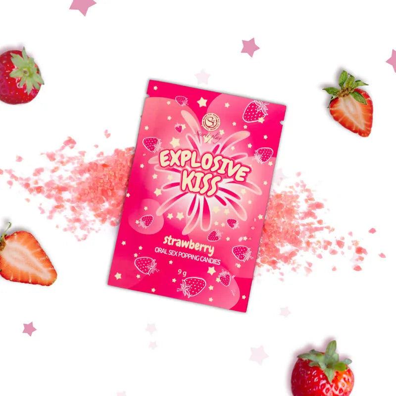 Bonbons érotiques explosifs roses en sachet, fraise, pour sexe oral, sur fond blanc avec fraises et étoiles.