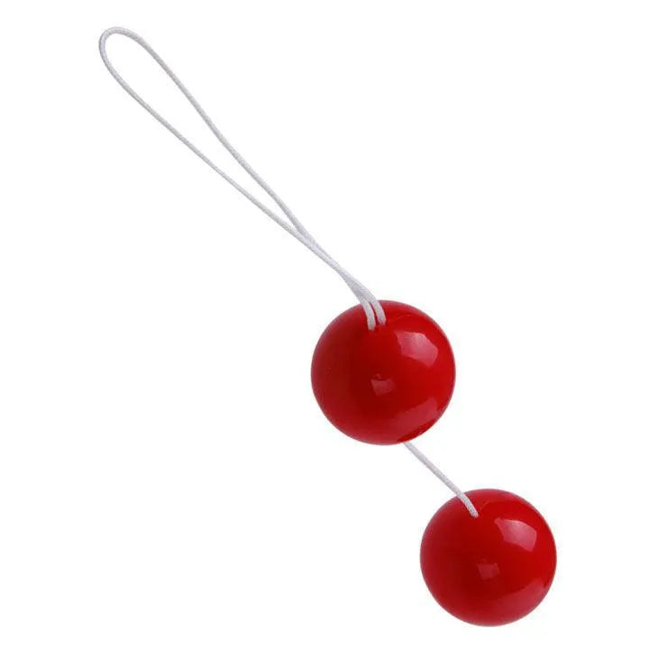 Boules de Geisha rouges en TPR avec cordelette blanche, pour stimulation vaginale et bien-être intime.