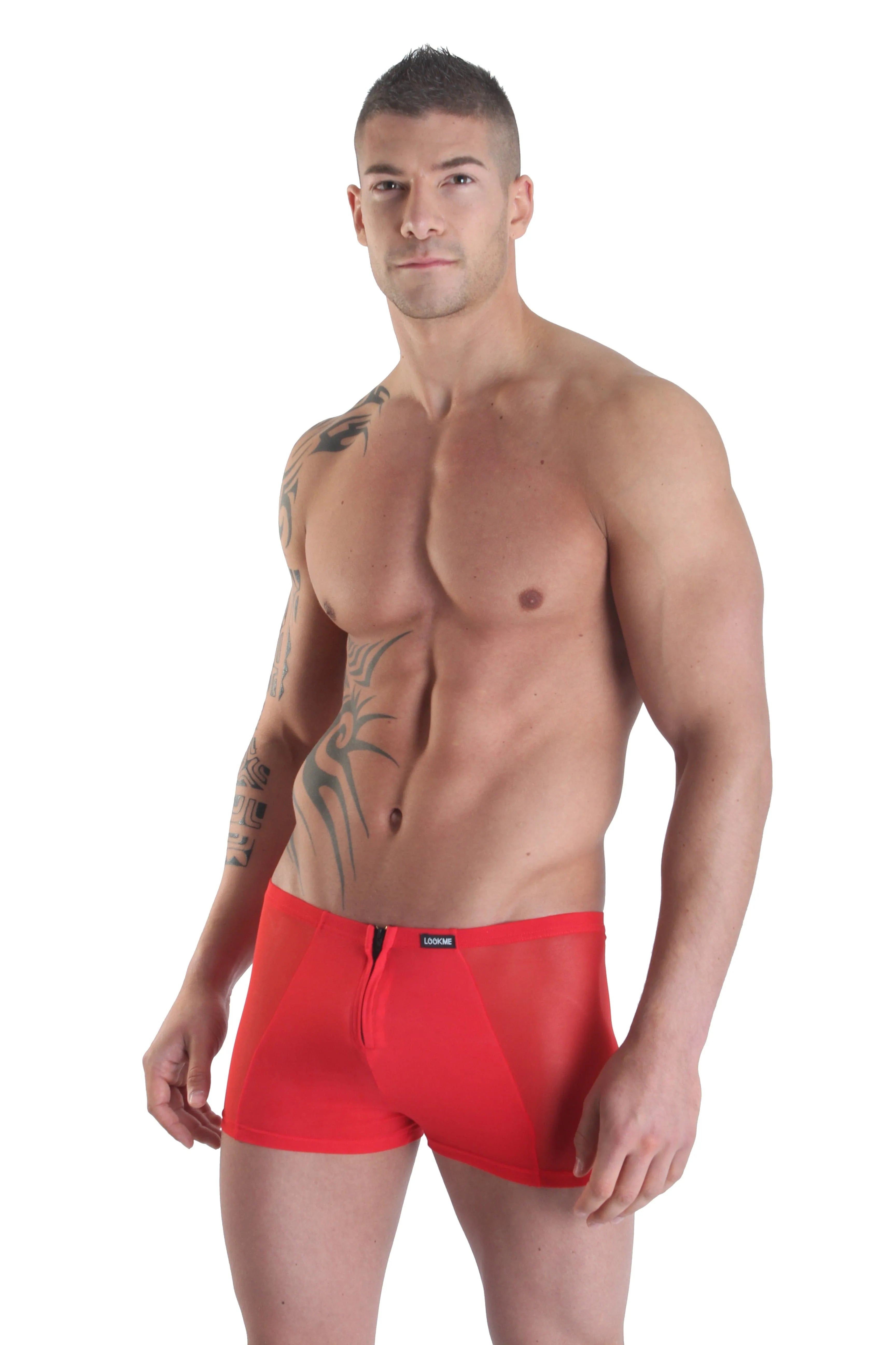 Boxer rouge pour homme avec fermetures à glissière avant et arrière, en polyamide et élasthanne pour confort et style.