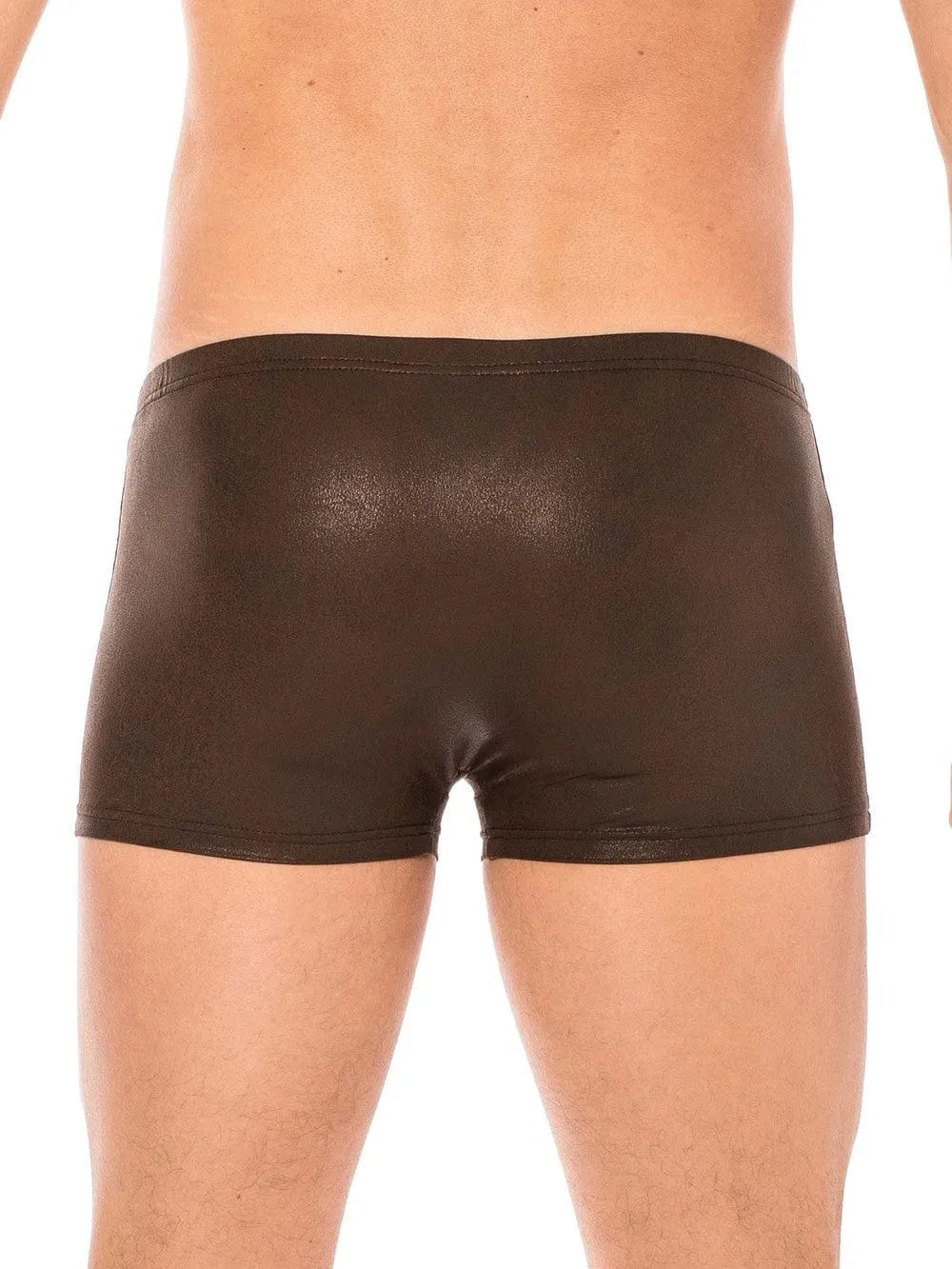 Boxer noir effet simili cuir mouillé, coupe ajustée, matière douce et confortable, look rock et sensuel.