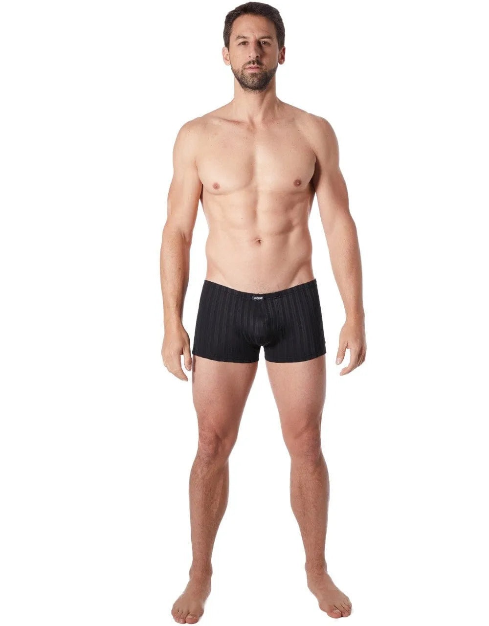 Boxer noir rayé pour homme, tissu doux et extensible, élégance moderne avec contraste mat brillant.