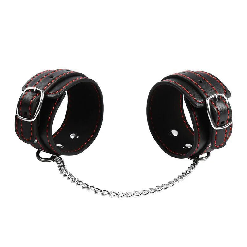 Bracelets BDSM en métal réglables Ohmama, noirs avec coutures rouges, chaîne argentée, robustes et élégants.