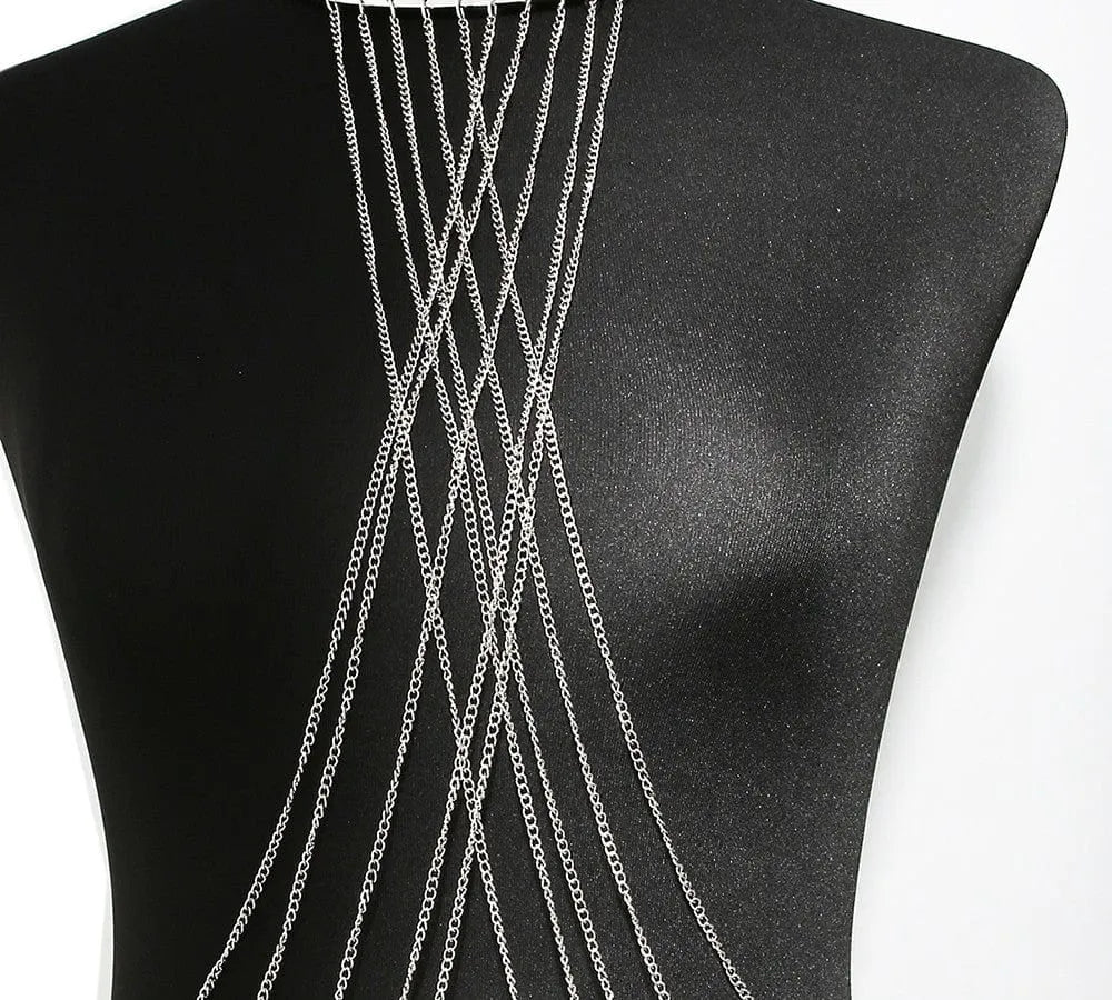 Chaîne de corps argentée élégante Be Lily, design sophistiqué, métal argenté, sur buste noir, accessoire glamour.