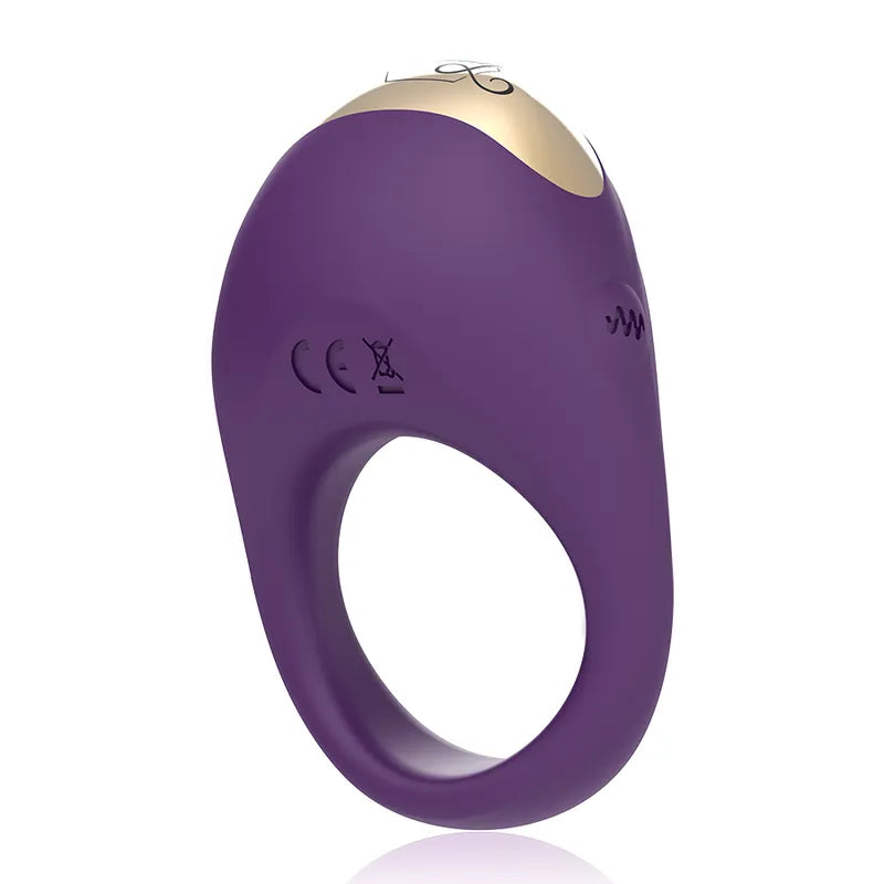 Cockring vibrant luxe violet avec technologie Watchme, design ergonomique, stimulation clitoridienne et pénienne.
