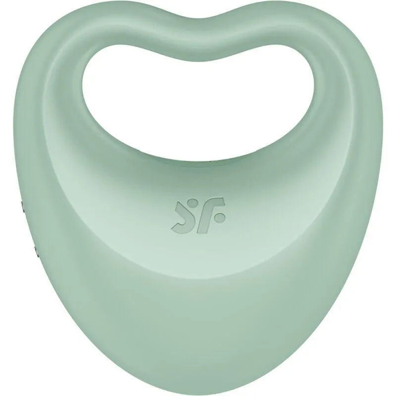 Cockring vibrant vert en silicone biocompatible, forme cœur, pour stimulation pénienne et érogène.