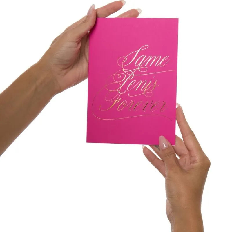 Coffret cadeau érotique fraise pour couples, éveil des sens, passion, expérience sensorielle unique, surprise romantique.