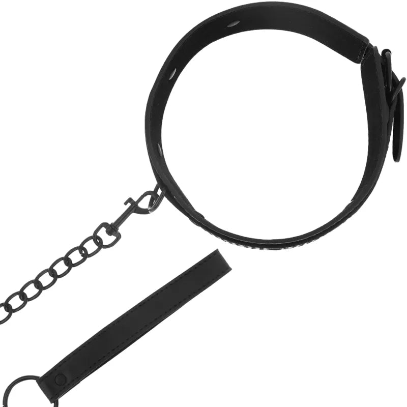 Collier cuir vegan noir ajustable avec chaîne, design élégant par INTENSE FETISH, accessoire BDSM éthique et stylé.