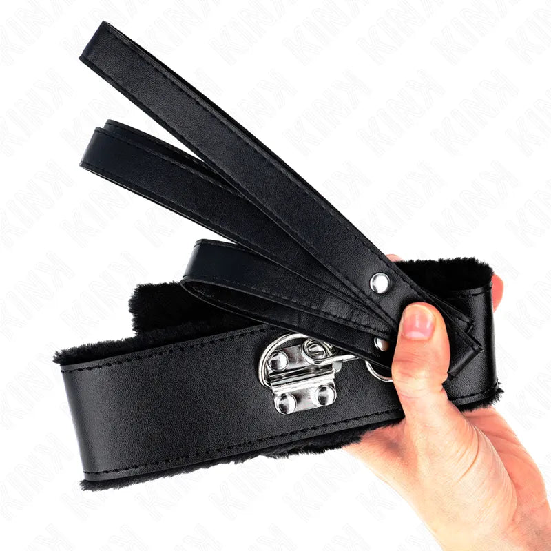 Collier BDSM en cuir noir élégant, ajustable, avec boucle métallique, design épuré et intérieur doux pour confort optimal.