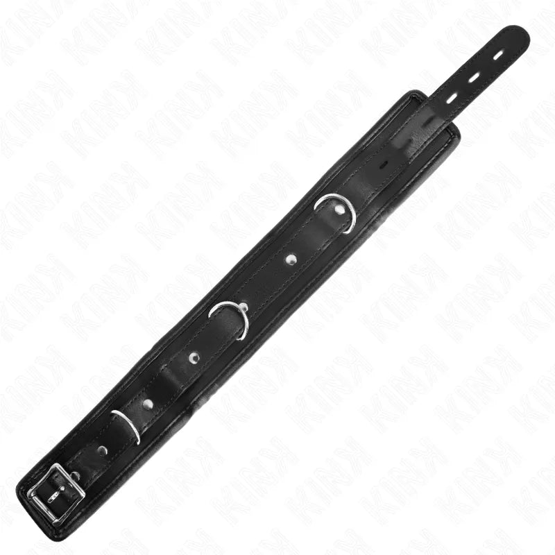 Collier cuir BDSM noir élégant avec boucles et anneaux métalliques, style sophistiqué et durable de Kinque Boutique.