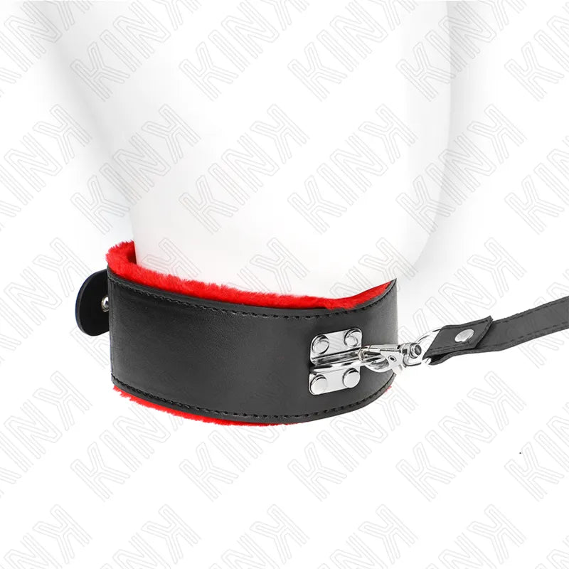 Collier BDSM élégant en cuir noir avec doublure rouge, design robuste et sophistiqué, idéal pour expériences intenses.