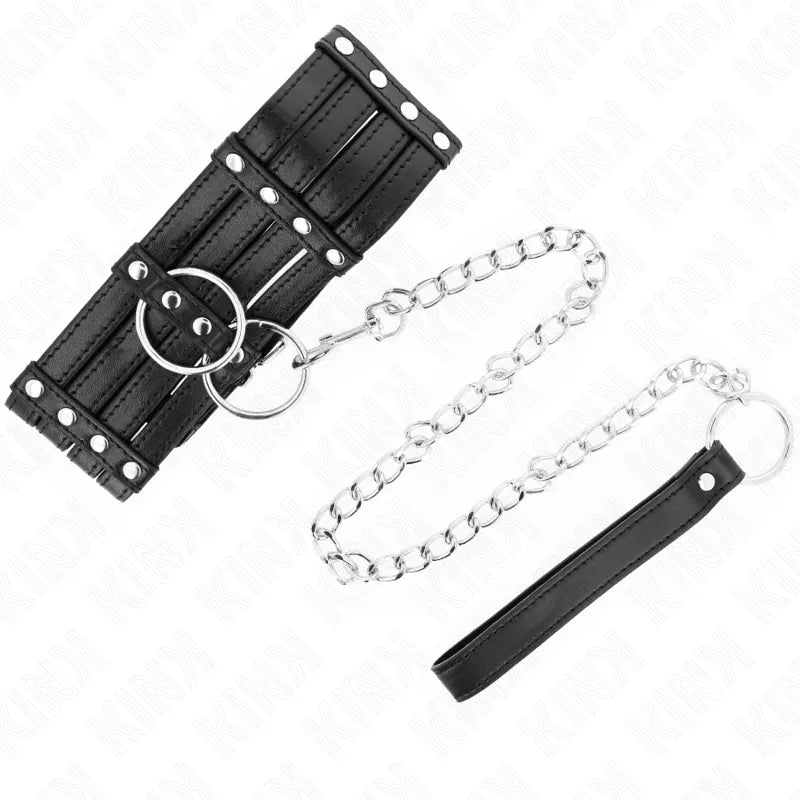 Collier et laisse BDSM en cuir noir avec détails métalliques, design élégant et sophistiqué.