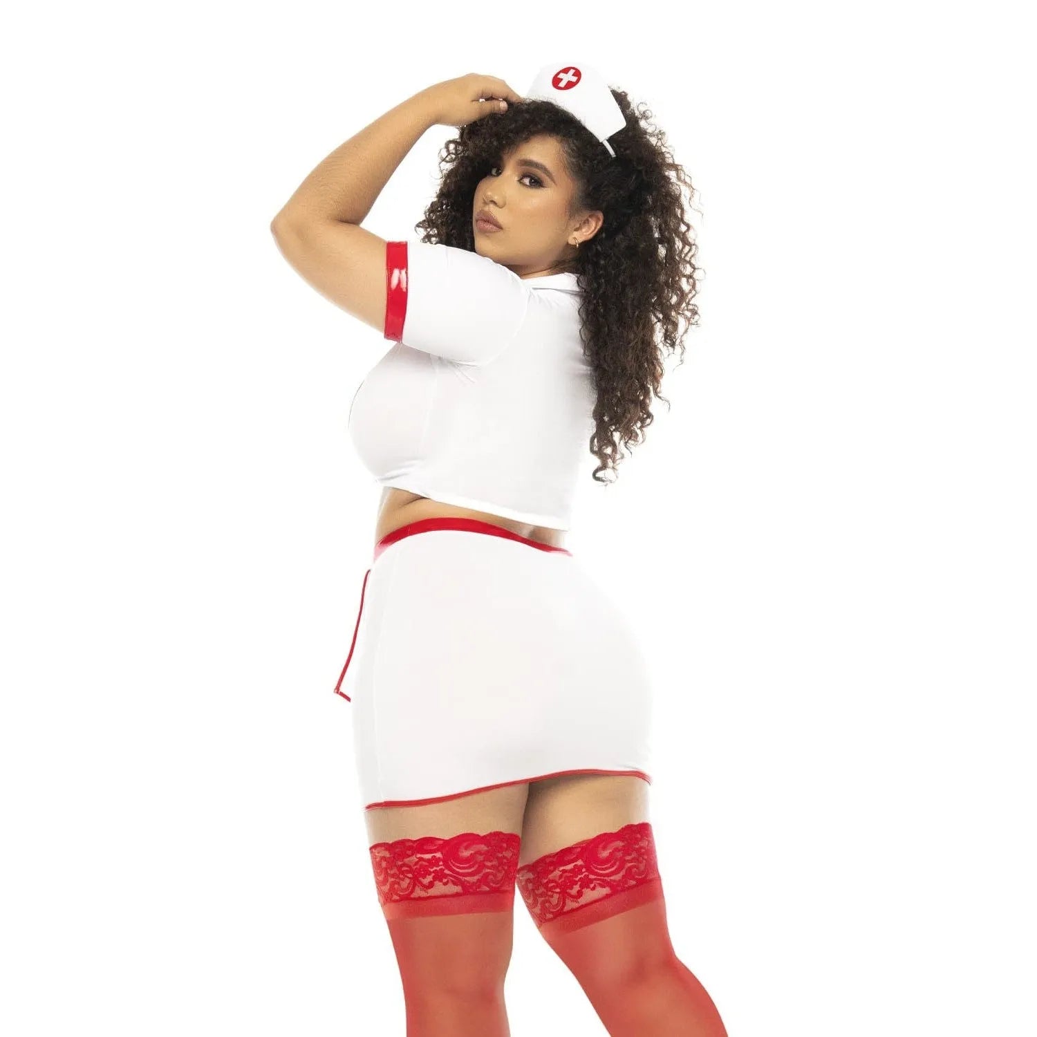 Costume d'infirmière grande taille sexy, haut zippé blanc, jupe flatteuse, coiffe assortie, look élégant et séduisant.