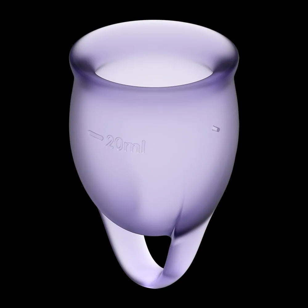 Coupe menstruelle en silicone médical violet, capacité 20ml, design ergonomique pour débutantes et expertes.