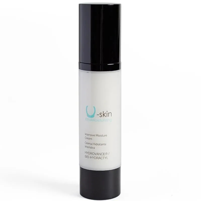 Crème hydratante U-Skin XtraMoisturizing, flacon blanc et noir, pour préparation peau avant tatouage ou détatouage laser.