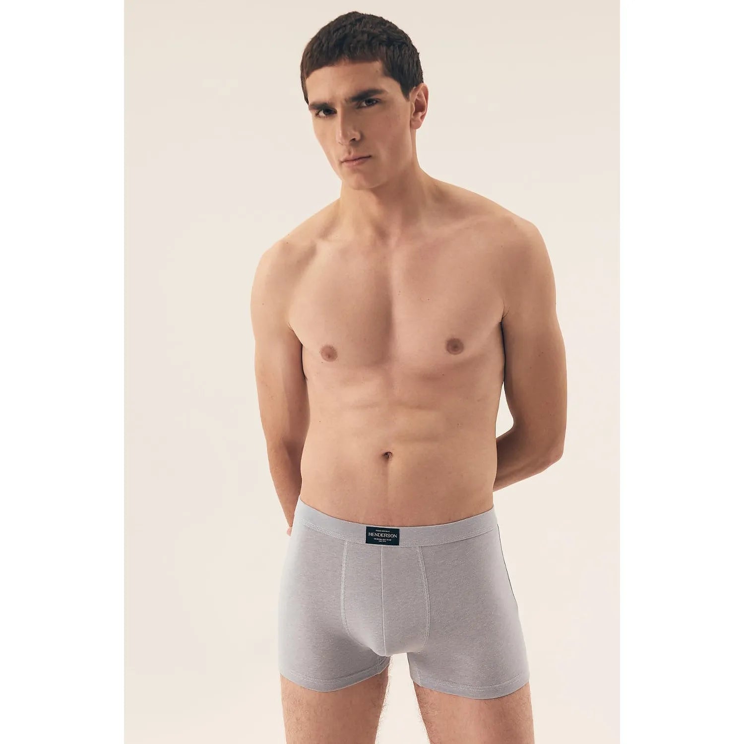 L`ensemble model 209616 Henderson