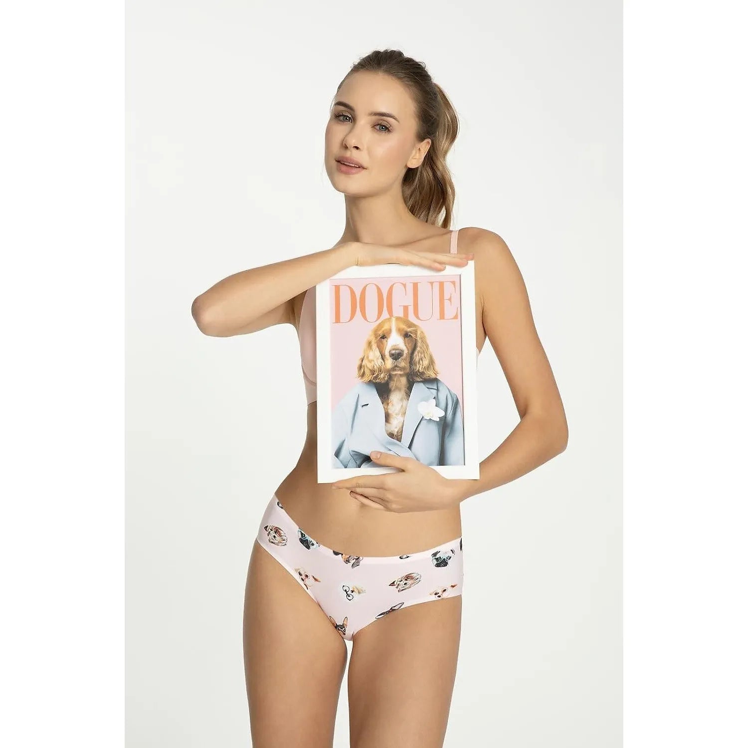 Culotte Julimex 220545 en microfibre douce, découpe laser, motif élégant, invisible sous vêtements, confort optimal.