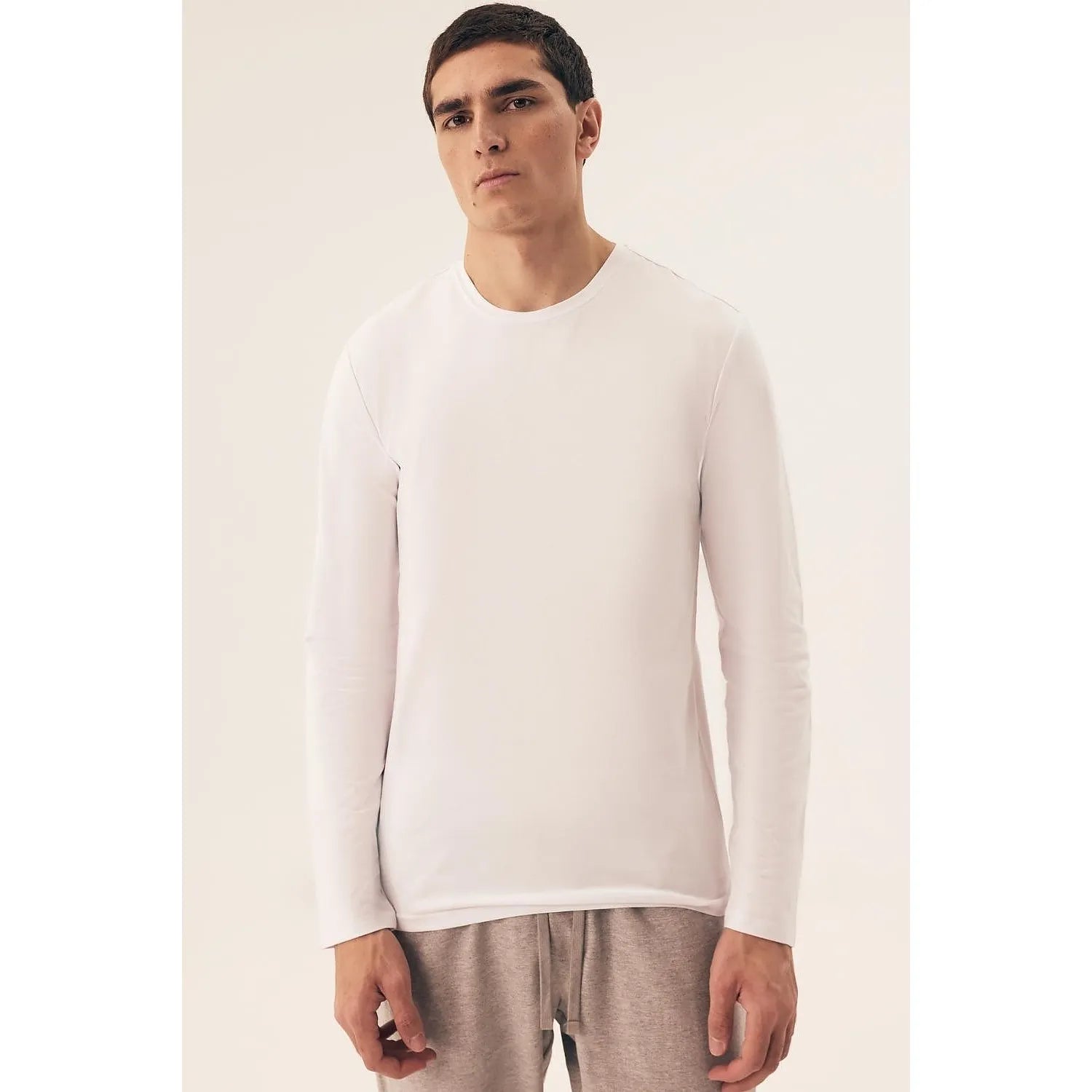 L`ensemble model 220974 Henderson