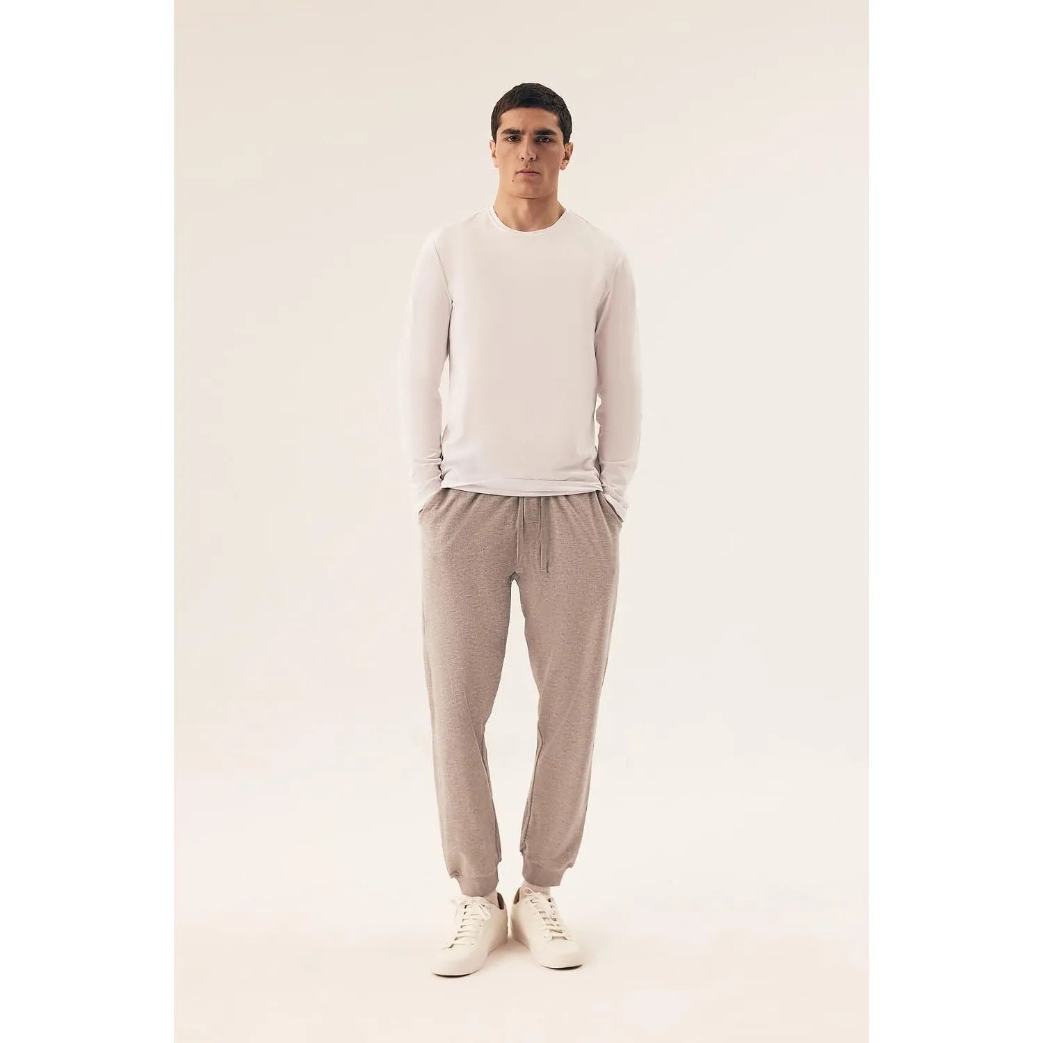 L`ensemble model 220974 Henderson