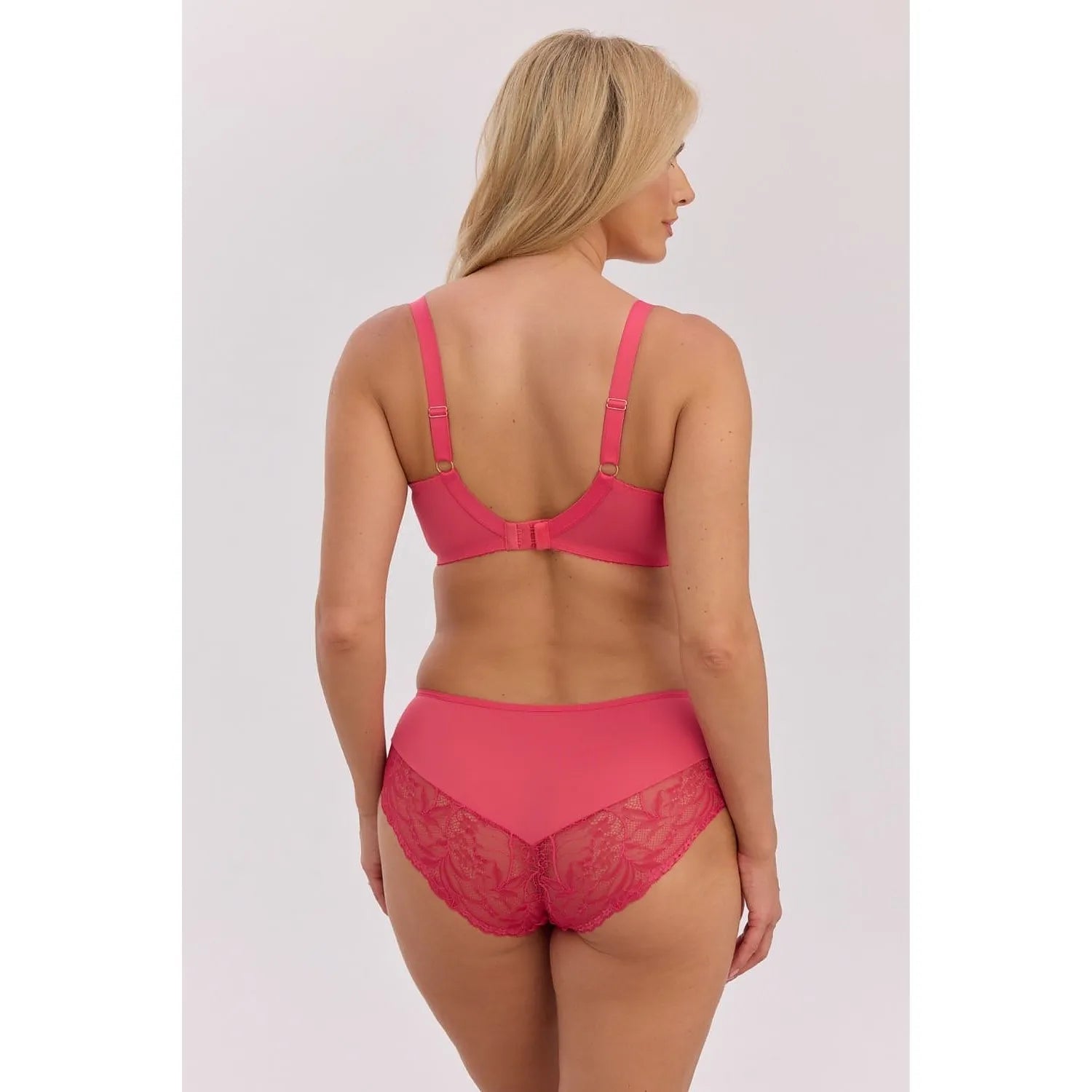 Culottes grandes tailles Gaia 225996 roses, dentelle élégante, confort coton élasthanne, épouse les courbes féminines.