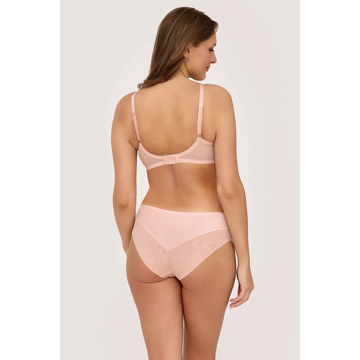 Culotte Ava rose pâle, coupe ajustée, en coton élasthanne polyamide, taille S à XL, confort et style quotidien.