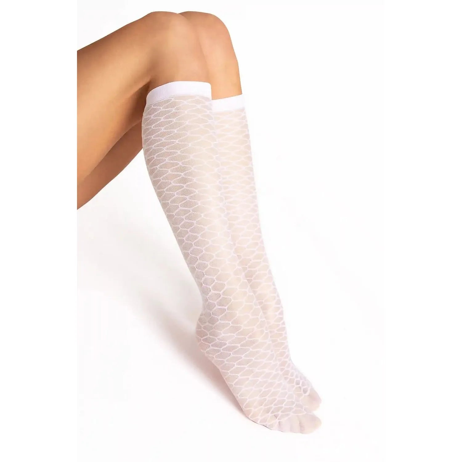 Chaussettes longues blanches Fiore 226186, motif géométrique, élasthanne 8%, polyamide 92%, élégance et confort.