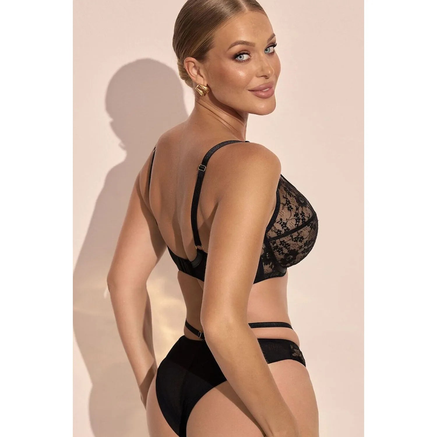 Culotte brésilienne dentelle florale Jane B-1191/2, confort quotidien, sublimant les courbes, élégance intemporelle.