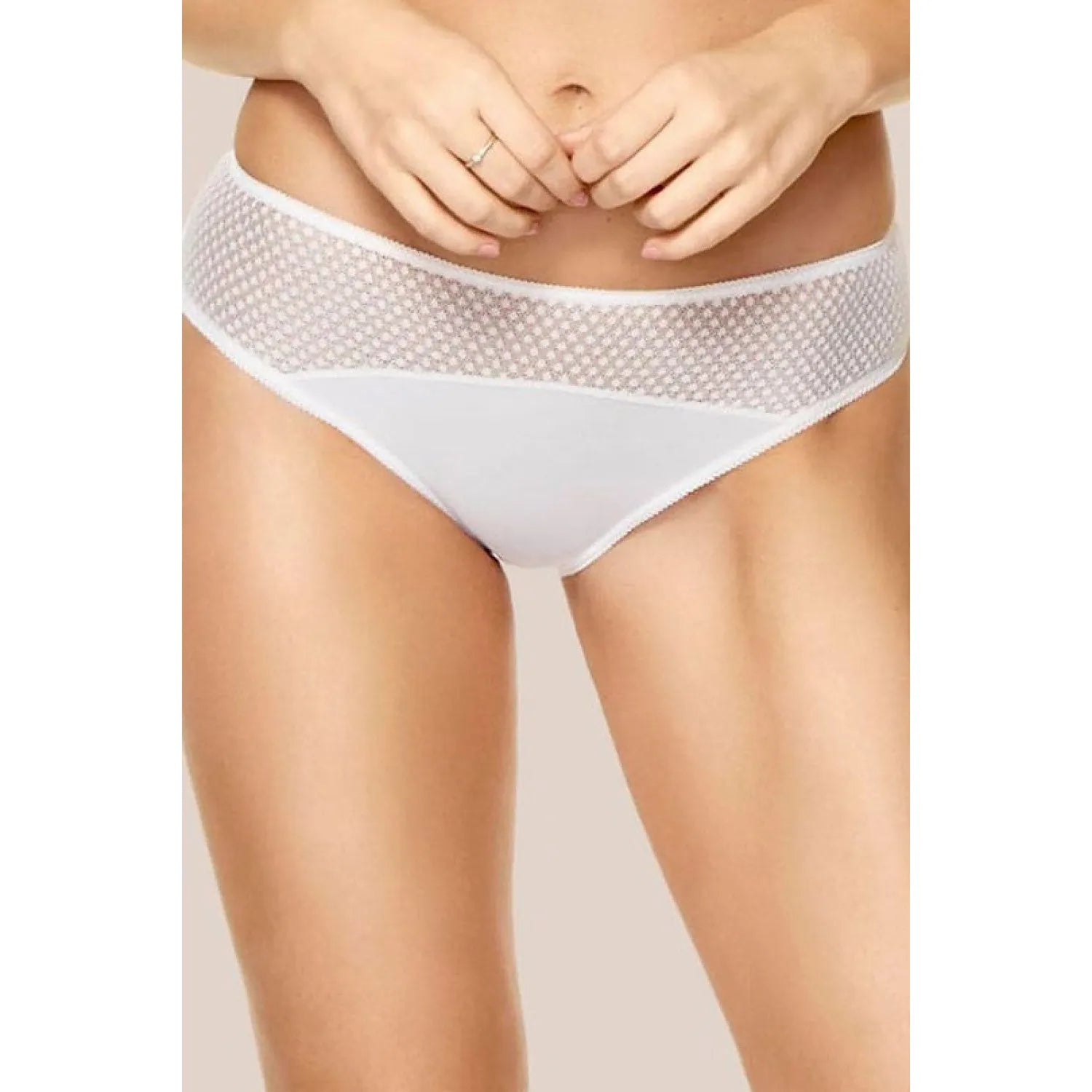 Culotte lingerie blanche broderie dentelle femme, ajustement parfait, confort Michelle P-339/3, élégance féminine.