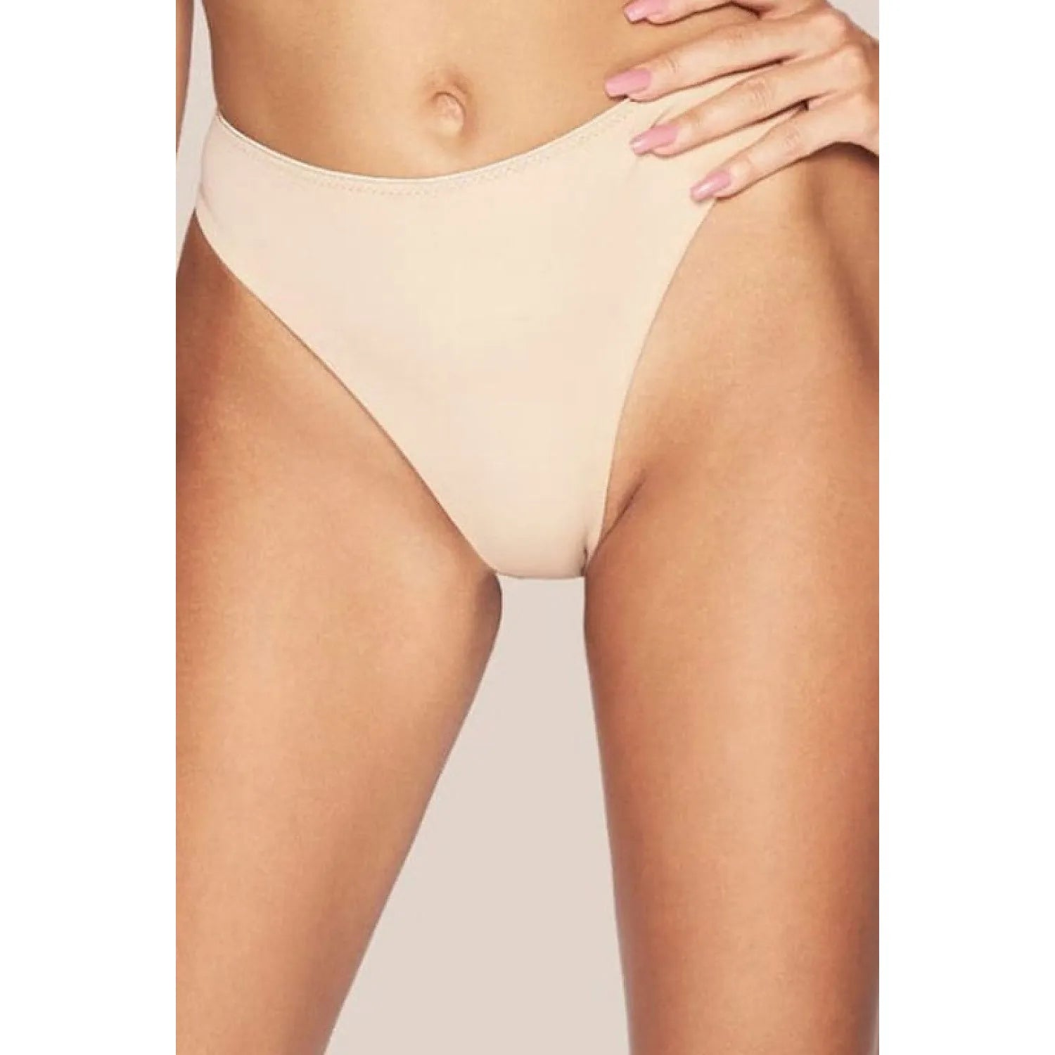 Culotte brésilienne beige élégante invisible, tissu doux coton tulle, design allongeant, confort quotidien Kinga.