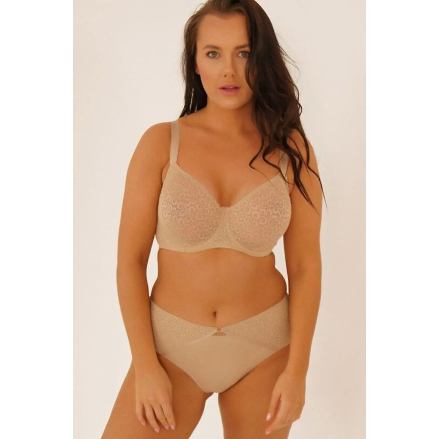 Culottes invisibles en tulle double Clara P-744/2 Kinga, confort moderne, lingerie discrète et élégante.