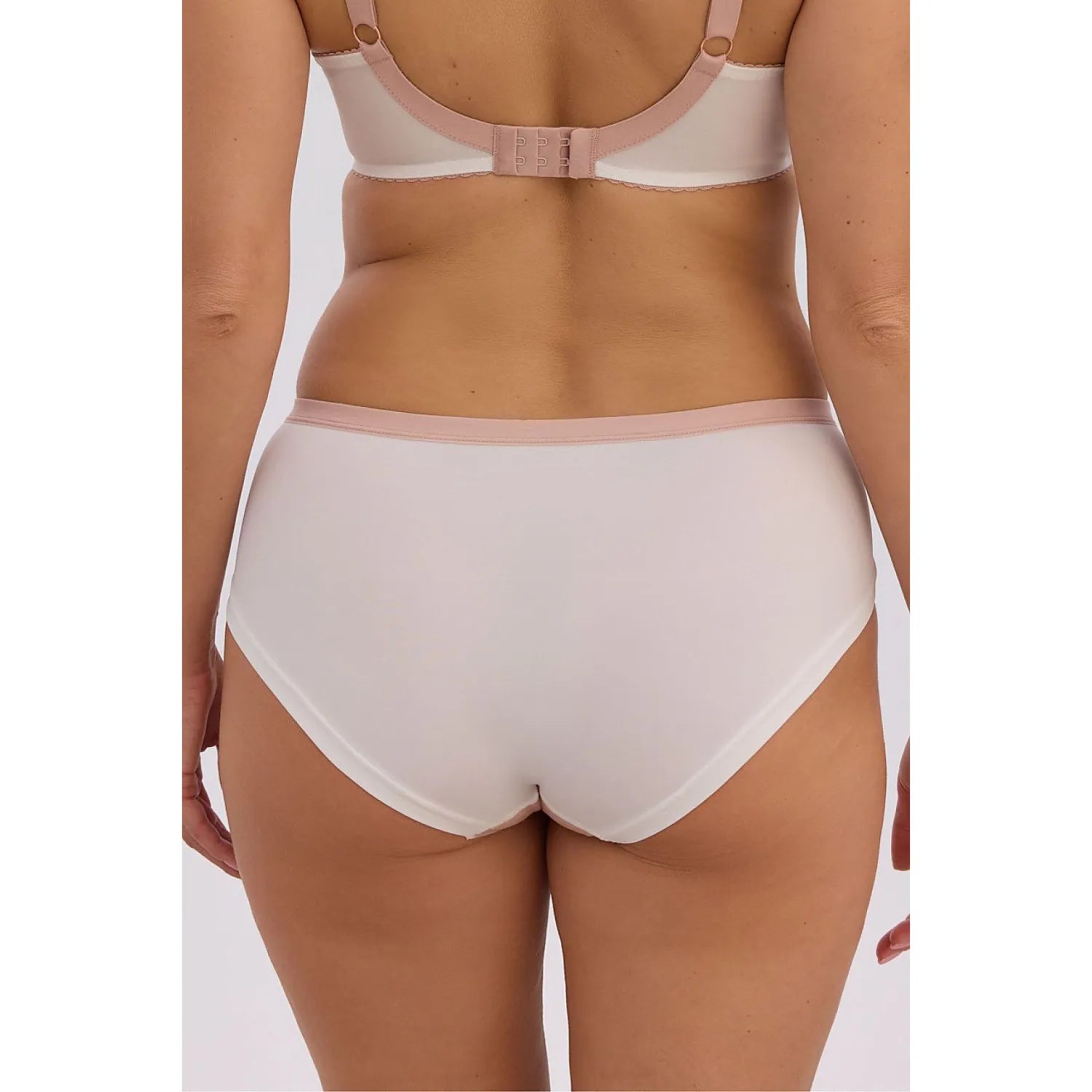 Culotte taille haute Carolina 1352P en dentelle microfibre blanche, design élégant et confortable pour usage quotidien.