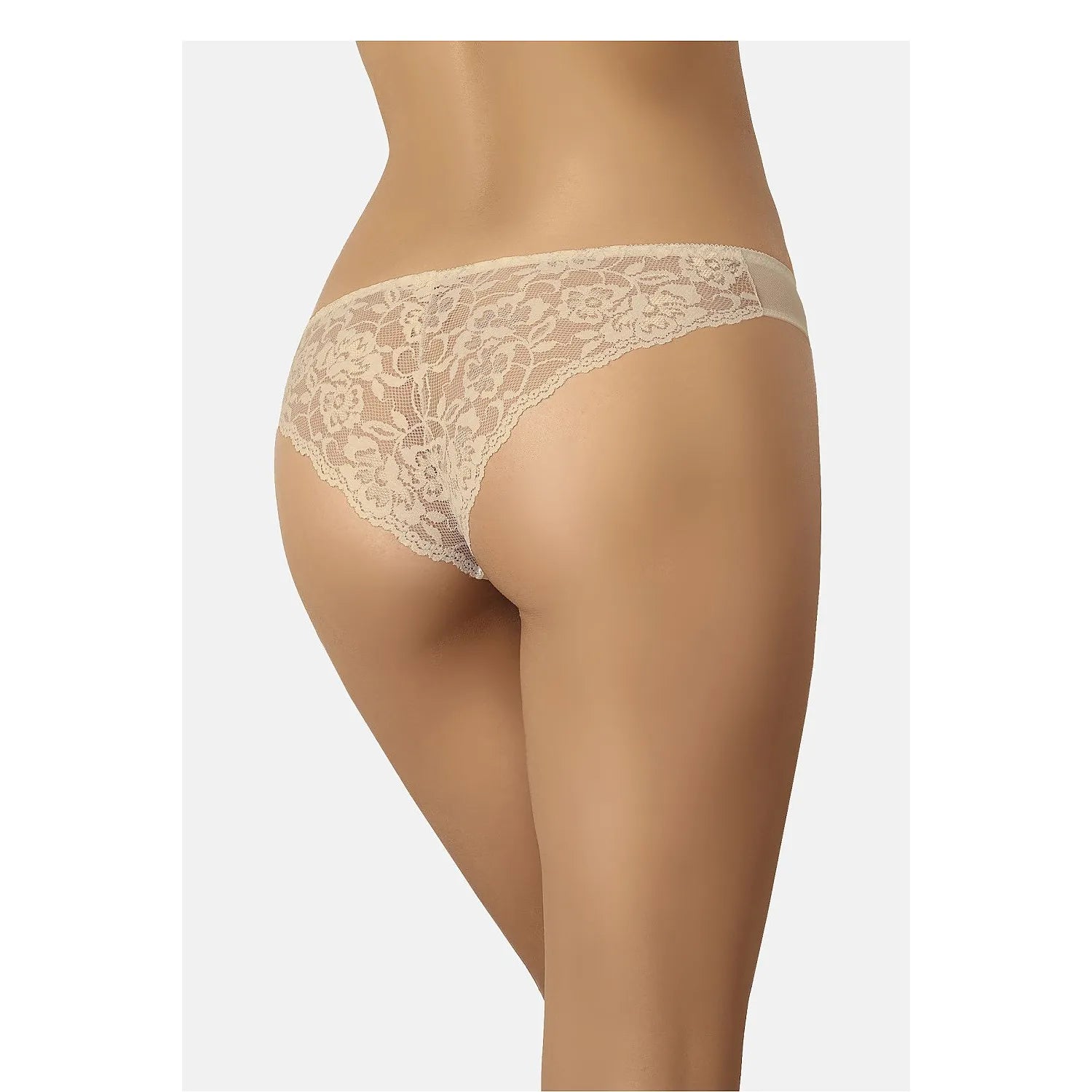 Culotte brésilienne beige en dentelle florale avec filet délicat, élastique discret, élégance et confort assurés.