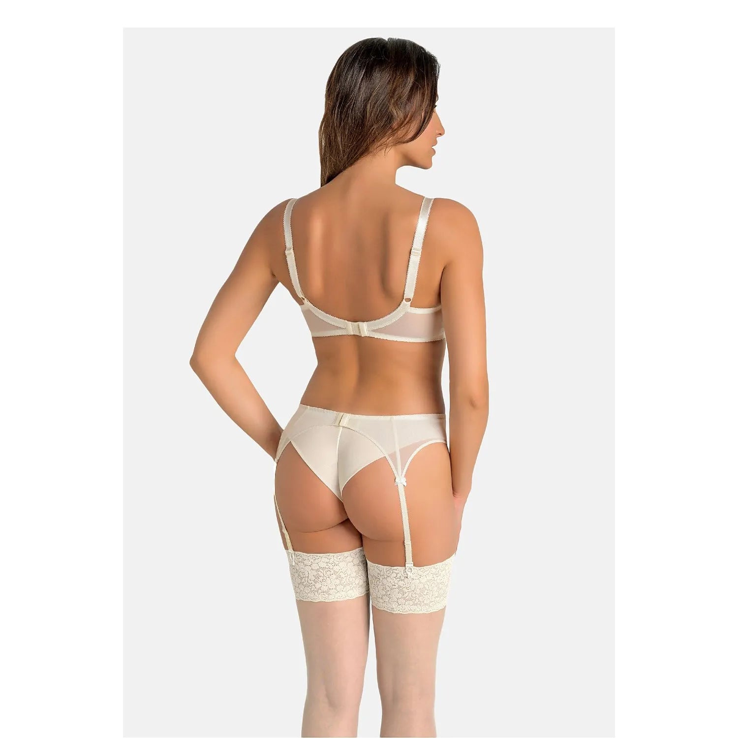 Ceinture porte-jarretelles écru en maille délicate, détails satin, ajustable avec crochets, style classique et élégant.
