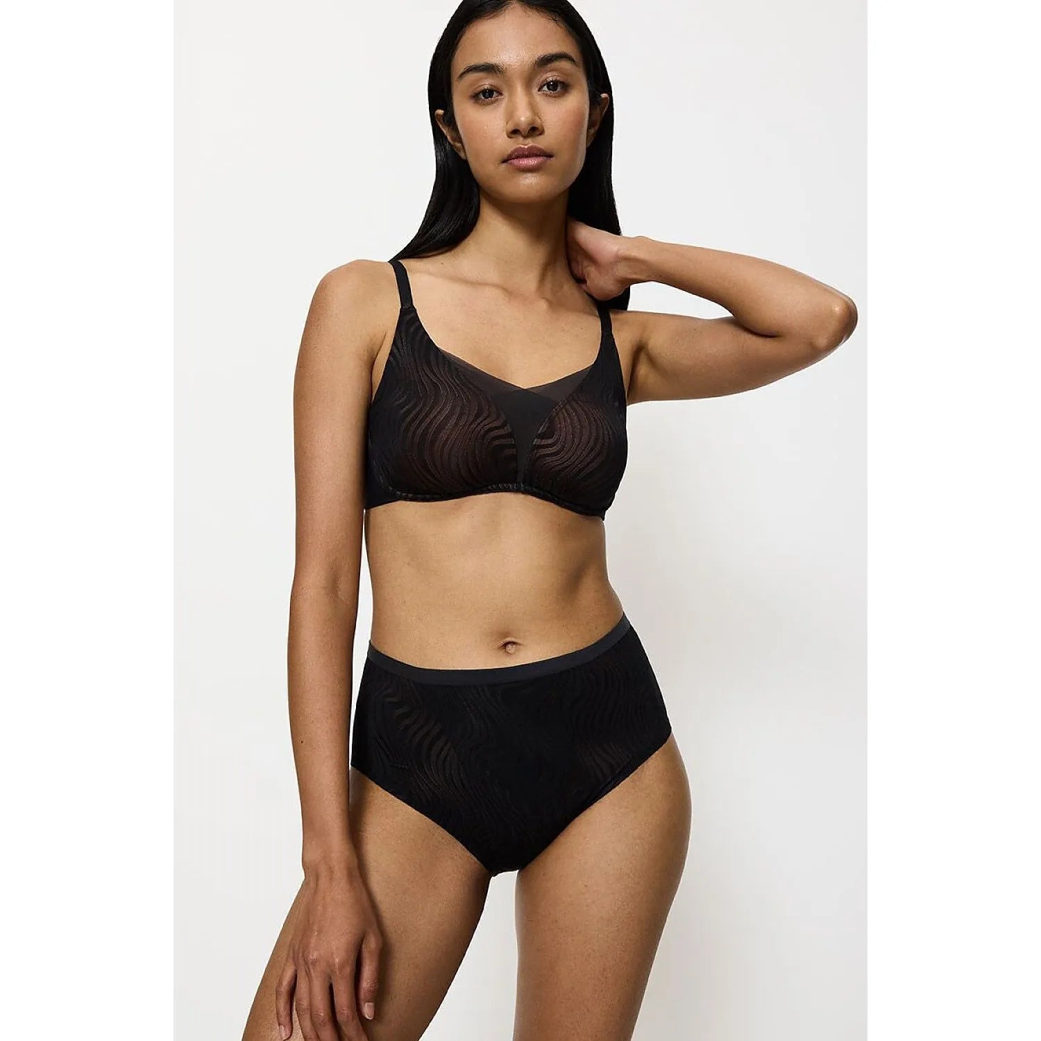 Culottes hautes noires Triumph Shape Smart, coupe maxi, design élégant, confort optimal, silhouette lisse.